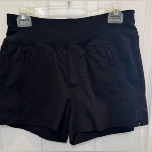 Athleta Trekkie North Short Size 4 in Black